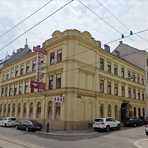 2* Szálloda Pribitzer